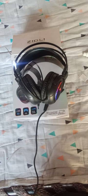 Headphones pro 4