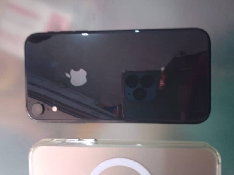 iPhone XR all ok 2month esimtime 3