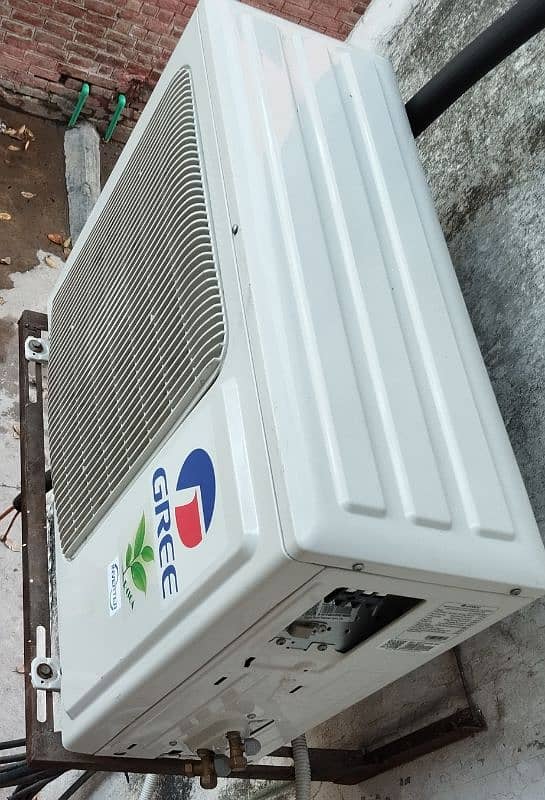 Gree Inverter (Fairy Series) 1 Ton 8