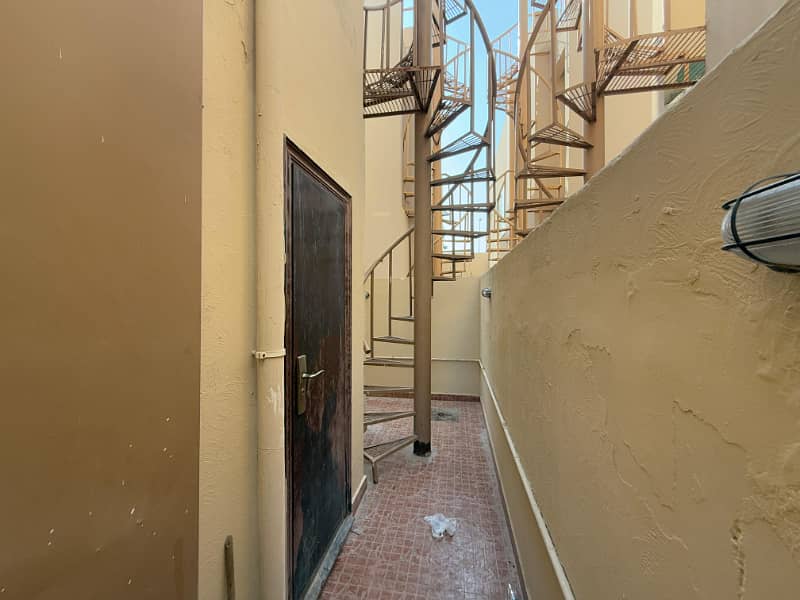 Sabsi sasta villa Quaid villa for sale bahriao town  good condition 9