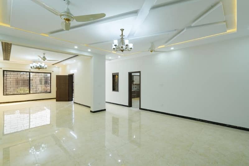 Book A 3200 Square Feet House In G-15 3