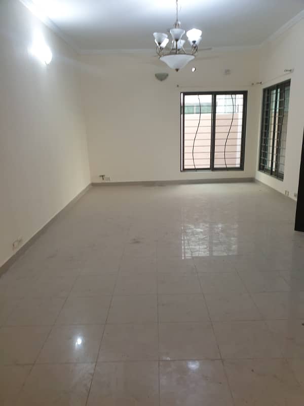 12 Marla 4 Bedrooms with Basement House For Rent 1