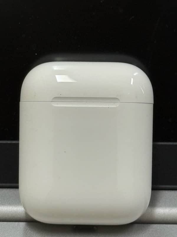 Apple Airpods 2 (2nd Generation) 100% Original 0