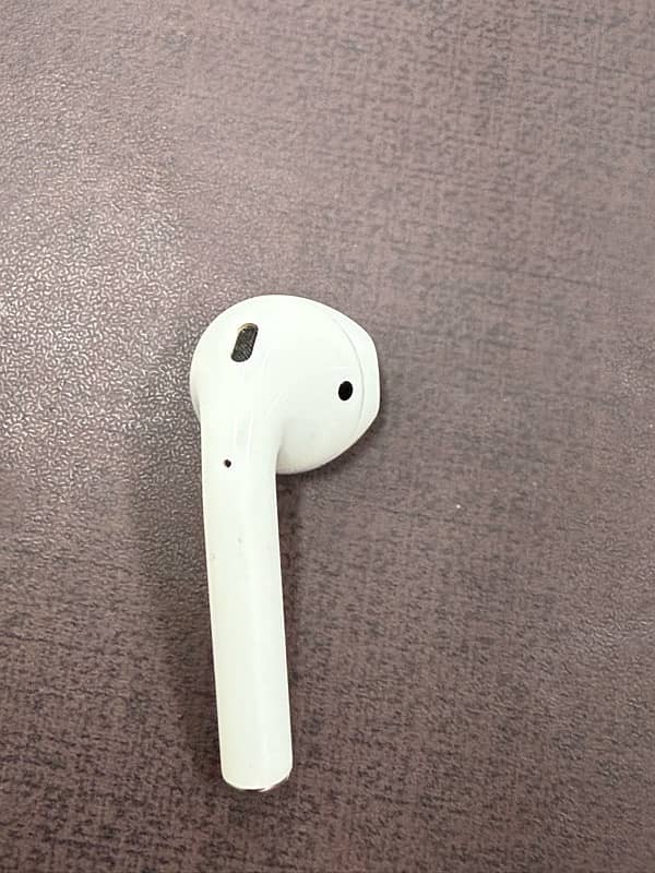 Apple Airpods 2 (2nd Generation) 100% Original 2