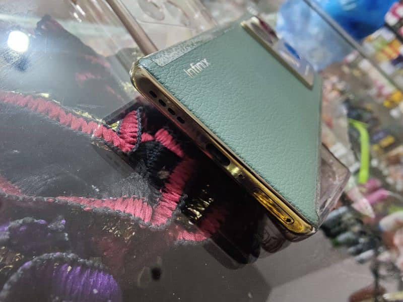 Infinix Note 40 Pro For Sale 3