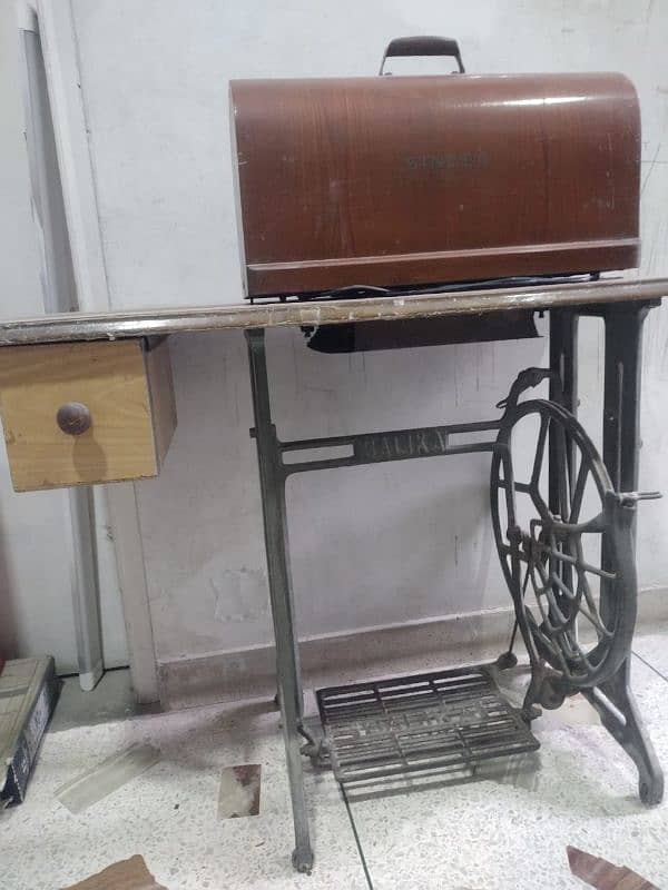 Singer Sewing Machine With Motor And Stand 5