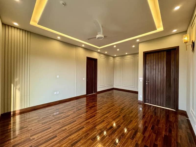 1 Kanal Beautifully Designed Modern House Upper Portion for Rent in DHA Phase 8 Ex Park view 4