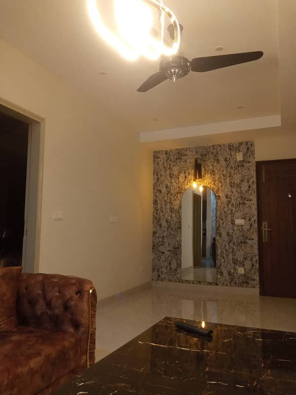 Daily, Weekly & Monthly Basis Luxury Furnished Flat for Rent in Bahria Town Lahore 1