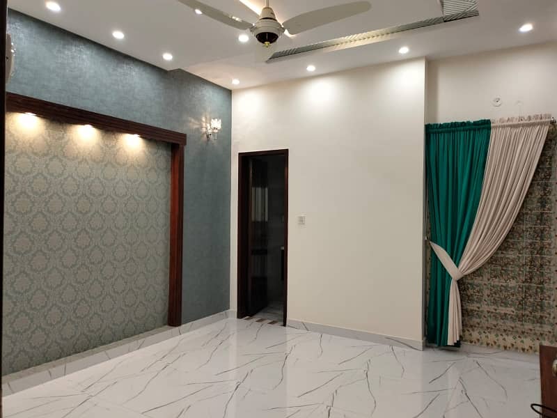 A 10 Marla House In Lahore Is On The Market For rent 5