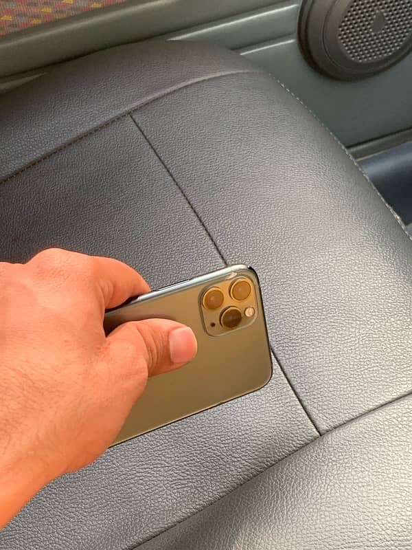 iPhone 11 Pro non pta factory unlock exchange possible 8