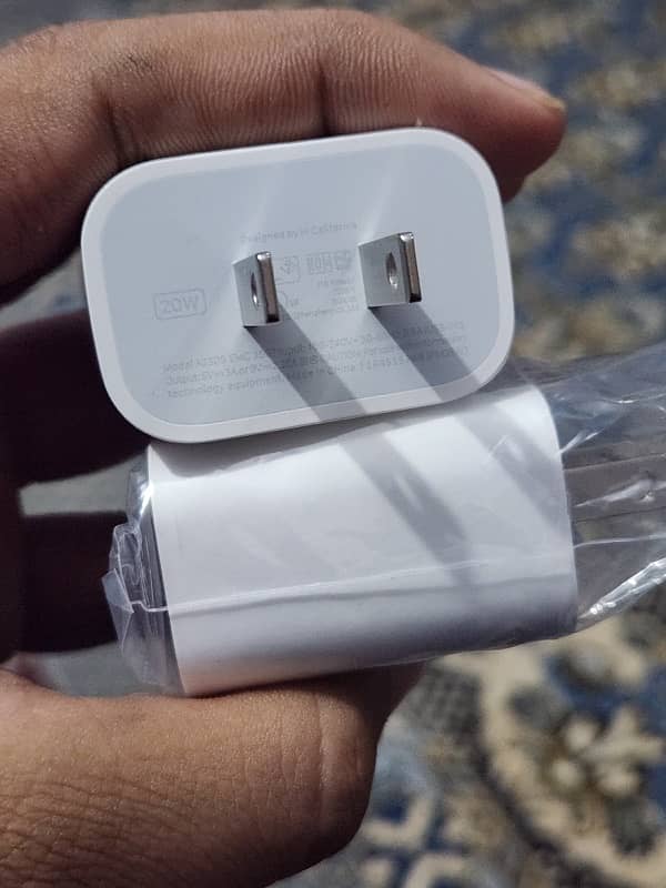 orignal Apple charger 2