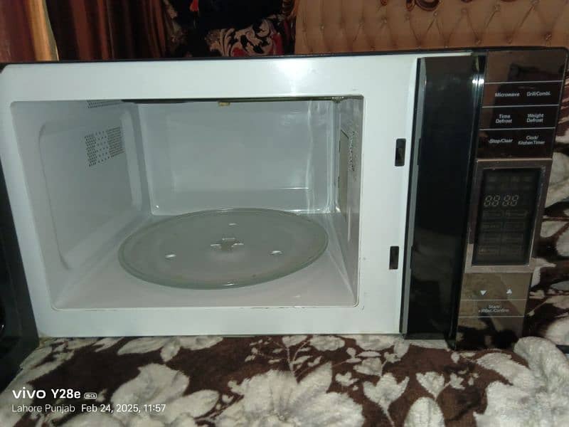 Orient microwave oven brand new condition 2