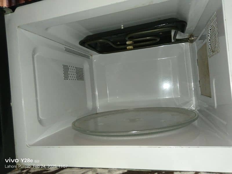 Orient microwave oven brand new condition 3