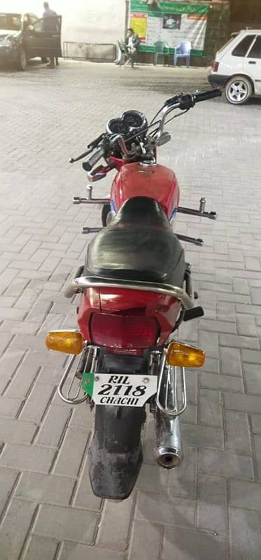 Yamaha 100 excellent condition good fuel average 2