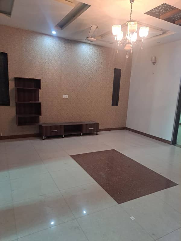 7.5 Marla upper Portion available for rent in Johar town 5