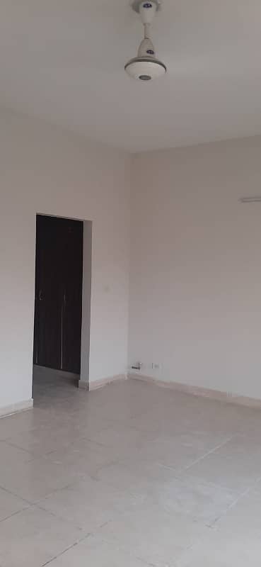 17 Marla 5 Bed Room Corner with Solar 24