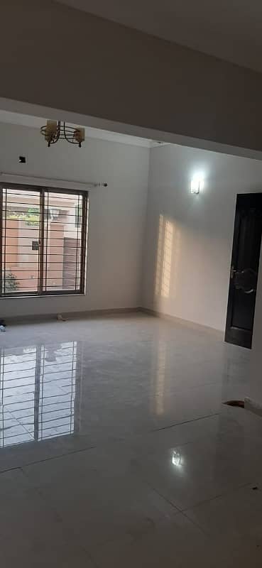 17 Marla 5 Bed Room Corner with Solar 26