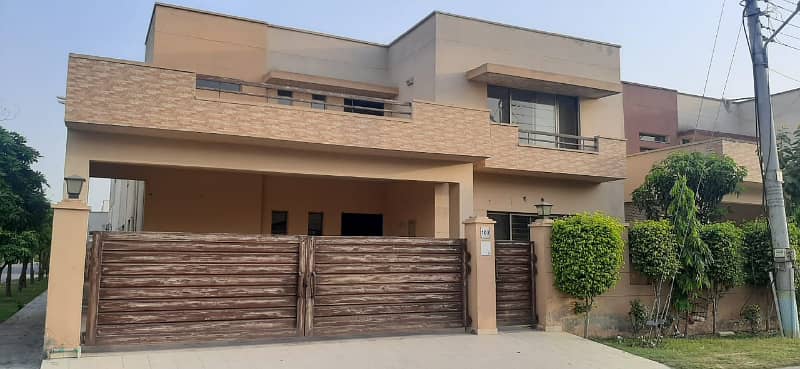 17 Marla 5 Bed Room Corner with Solar 30