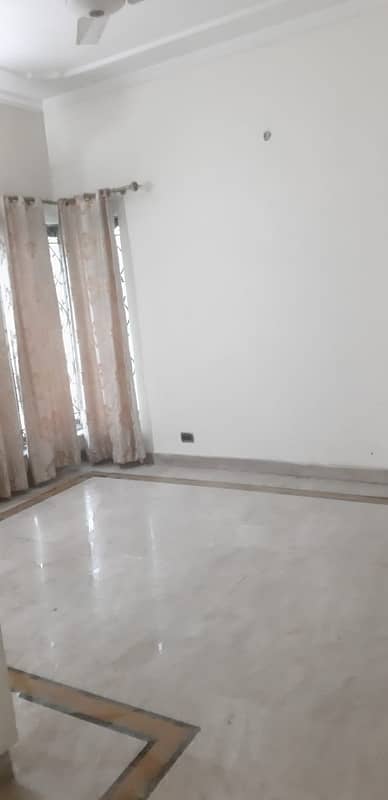 Centrally Located Upper Portion Available In DHA Phase 4 For rent 4