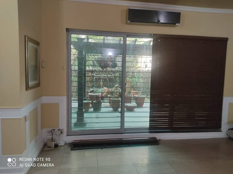 Luxury Bungalow Ideal Location Rent 230000 25