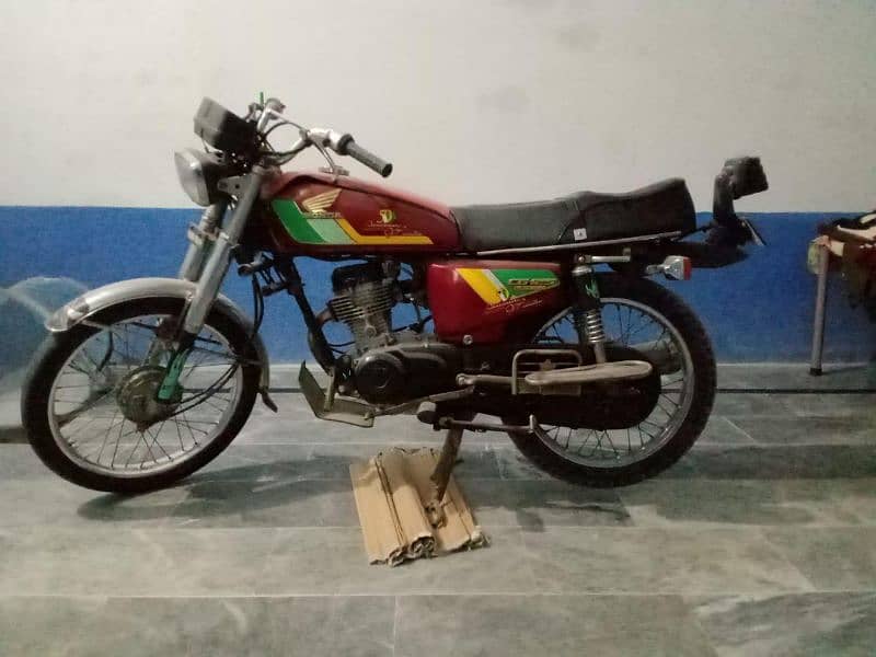 Honda 125 (97 model) 0