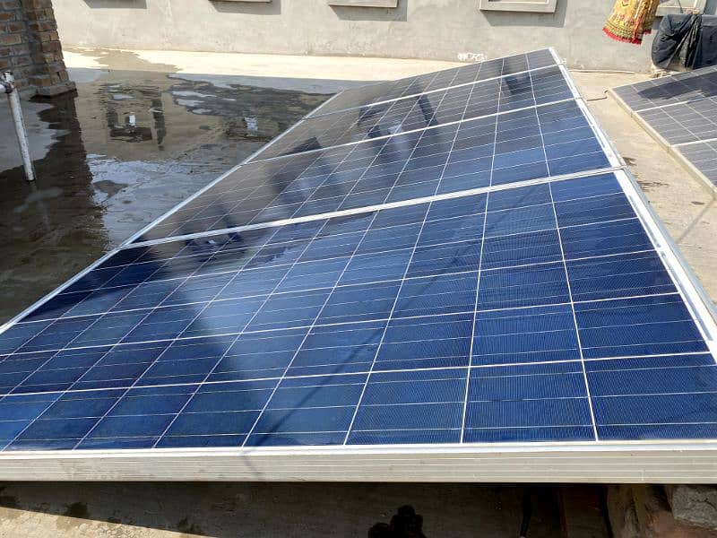 250W Solar Panels 4 Pice Fully efficient 8