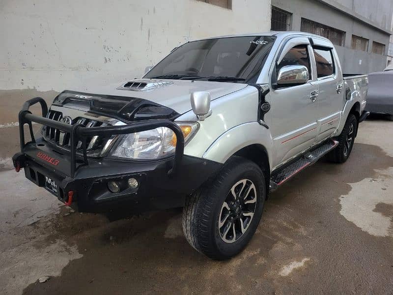 Toyota Hilux 2005 1