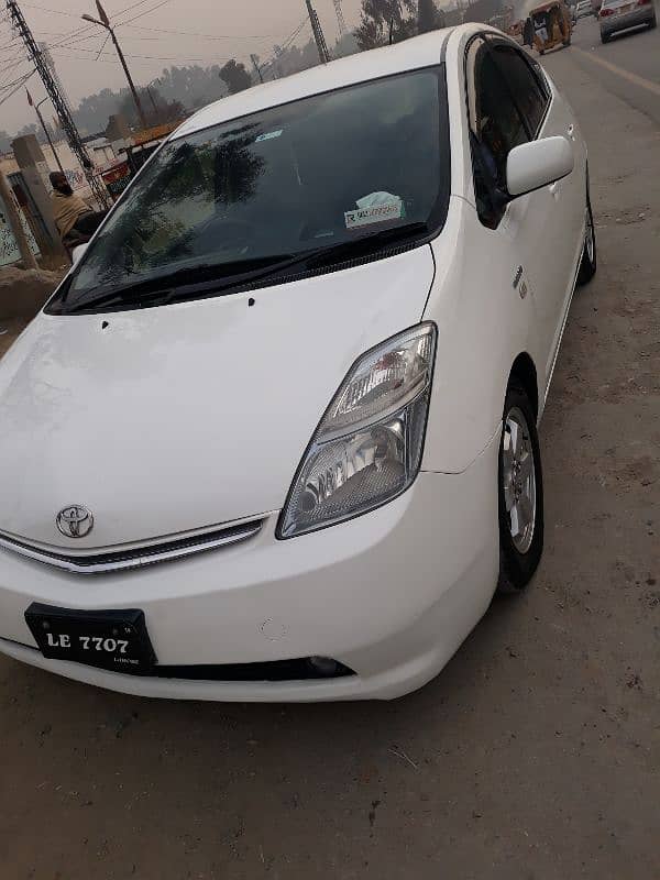 Toyota Prius hybrid model 2010 Lahore registered 0