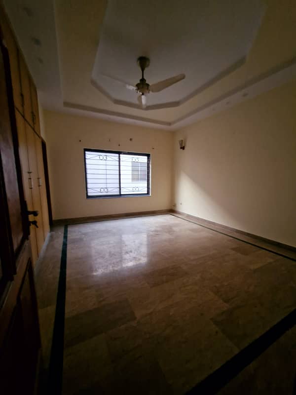 1 Kanal Upper Portion For Rent In Phase 5 10