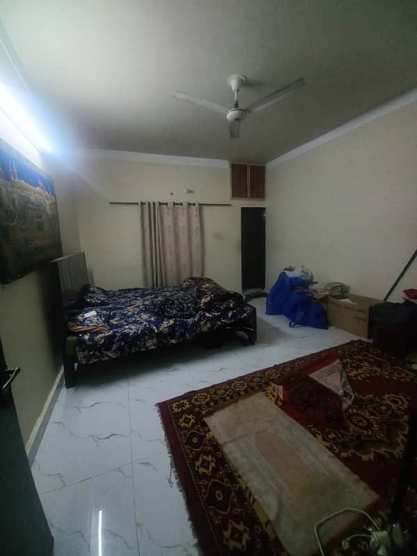 Allama Iqbal Town 10 Marla Upper Portion For Rent Tile Floor 10