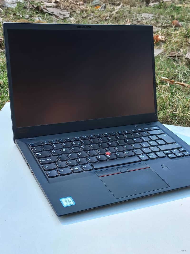 Lenovo X1 Carbon Gen 8 | Core i7 10th gen 16gb ram | 4k Screen 9