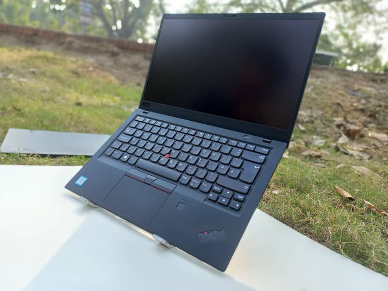 Lenovo X1 Carbon Gen 8 | Core i7 10th gen 16gb ram | 4k Screen 4