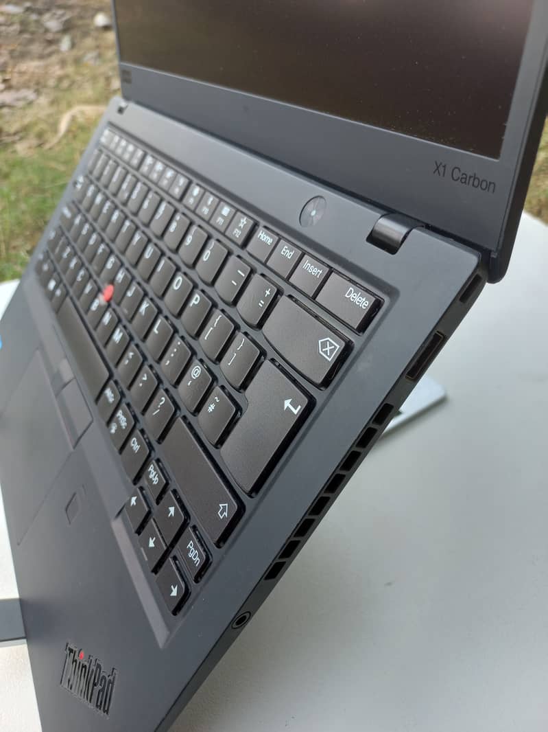 Lenovo X1 Carbon Gen 8 | Core i7 10th gen 16gb ram | 4k Screen 12