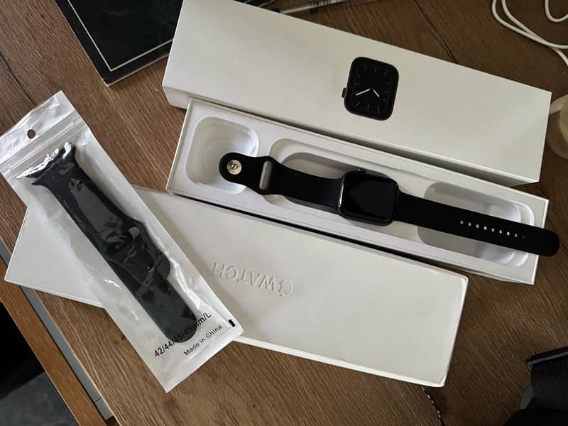 apple watch series 5 full box 3