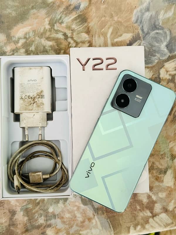 vivo y22 full box 4+4 gb 64gb 10/9 condition 0