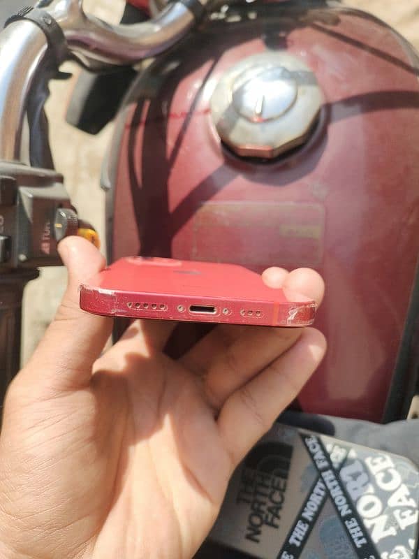 iphone 12 Red Color 3