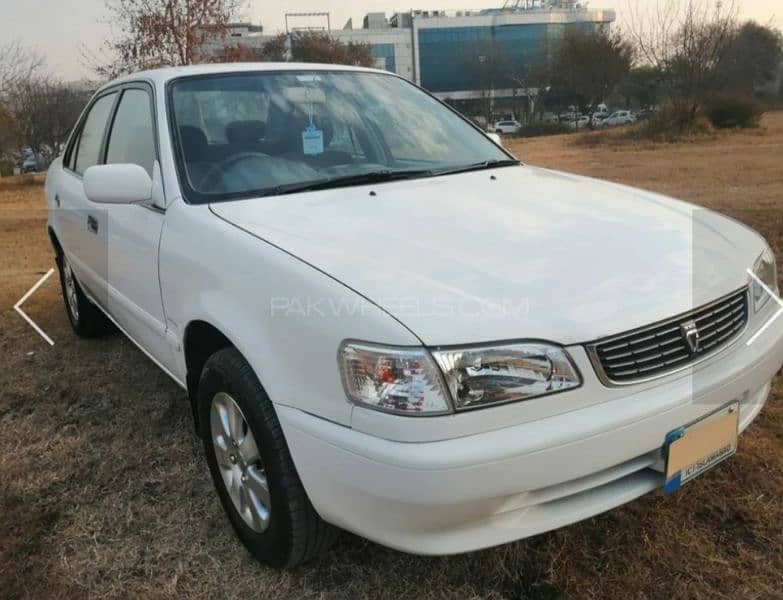 Toyota Corolla 2 2000 saloon 0