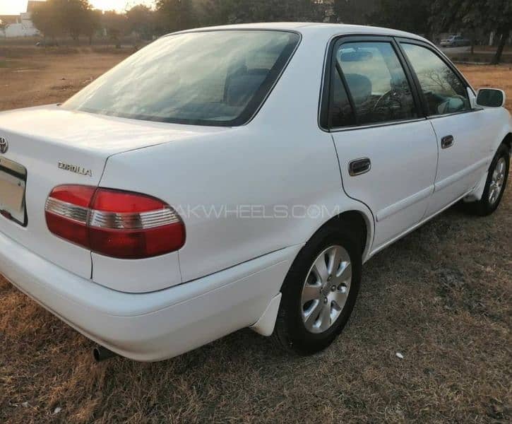 Toyota Corolla 2 2000 saloon 7