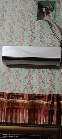 one Ton AC . non inverter