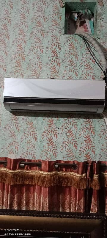 one Ton AC . non inverter 0