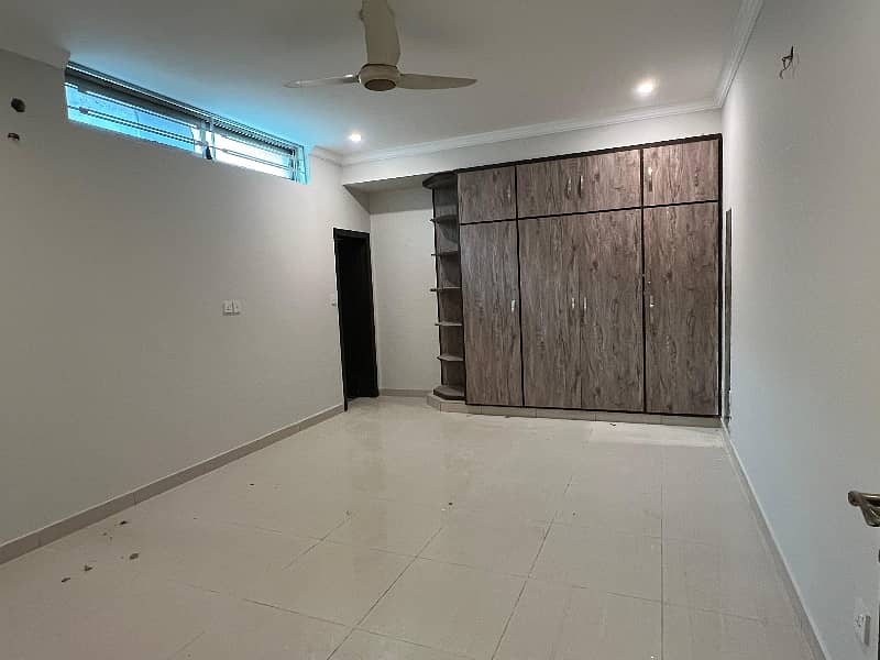 14 Marla Triple Storey House Available For Rent G-13 9