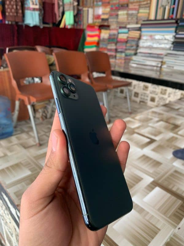 iPhone 11 Pro max 03340544583 4