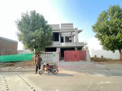 8 Marla Facing Park Grey Structure At A Very Prime Location Of Southern Block, Bahria Orchard Lahore