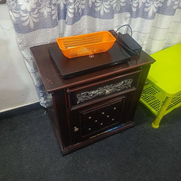 used double bed with side table 3