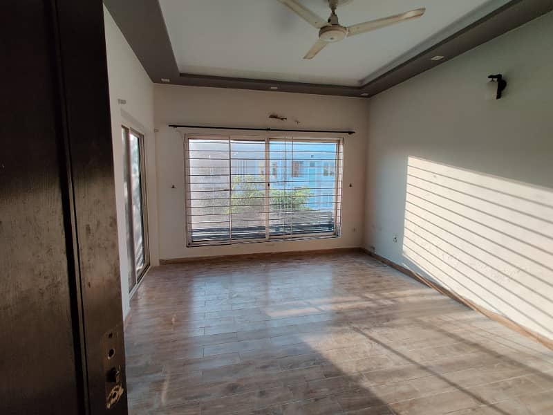 10 marla house for rent in bahria phase 4 6