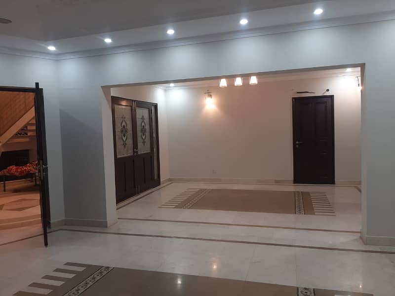 1 Kanal Modern Design Low Price Brand New Luxury Palace For Rent 18