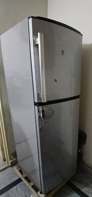 Good Condition Fridge 3