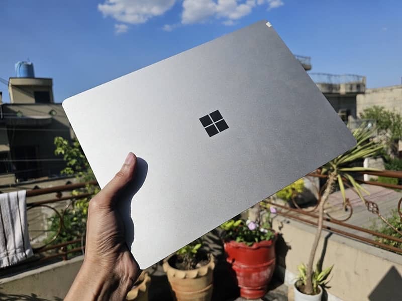 Microsoft Surface Laptop 3 (i7 10 Gen) 3