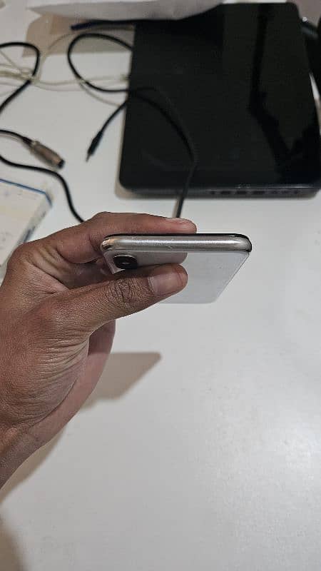 iphone X 64 GB 6