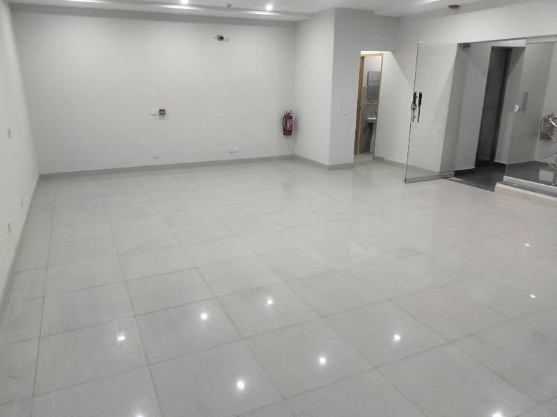 Good location & Good condition 55 kanal building . 6